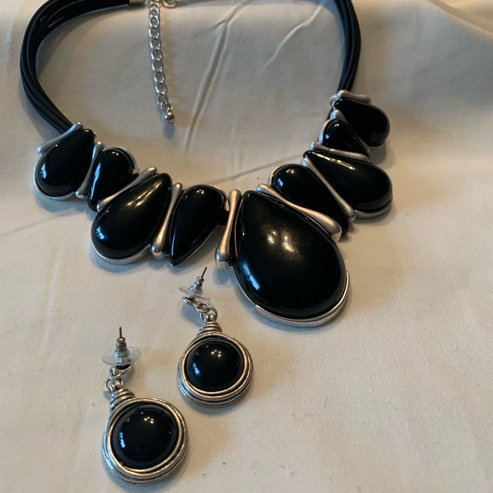 Black & Silver Statement Necklace set